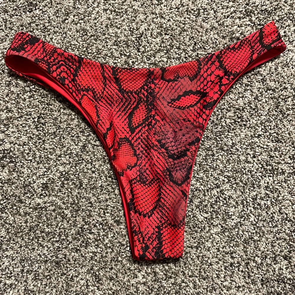 Shein Bikini - Picture 3 of 3